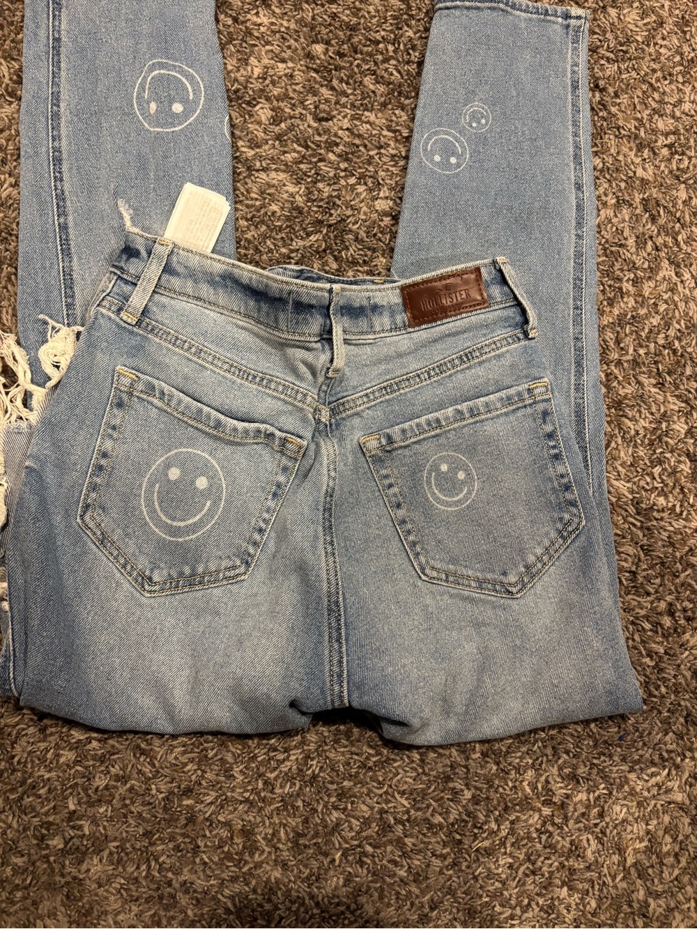 Hollister Ultra High-Rise Mom Smile Print Jeans